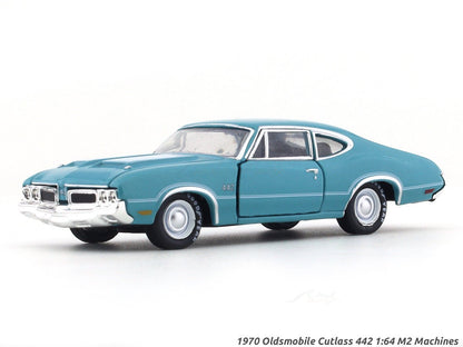 1970 Oldsmobile Cutlass 442 1:64 M2 Machines diecast scale model collectible
