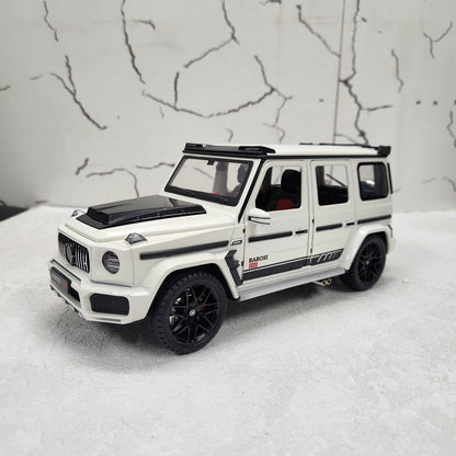 G Wagon Brabus White Metal Diecast Car 1:18 (28x11 cm)