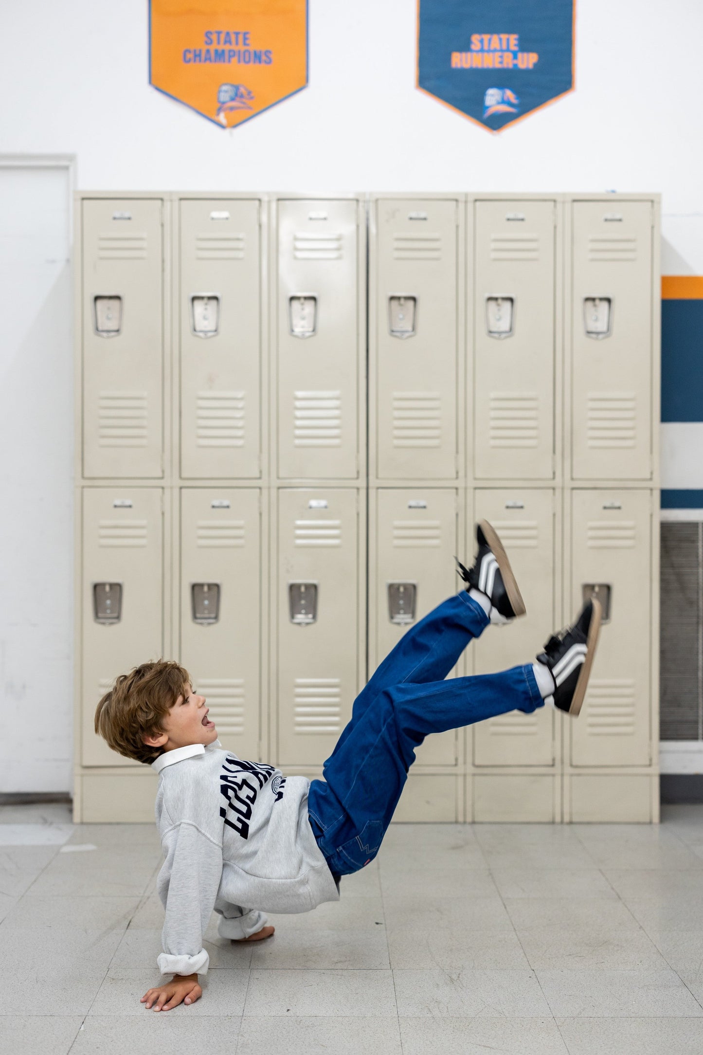 Kids Elastic Waist Denim Pants Soft Stretch Comfortable Everyday Jeans with Pockets Deep Blue