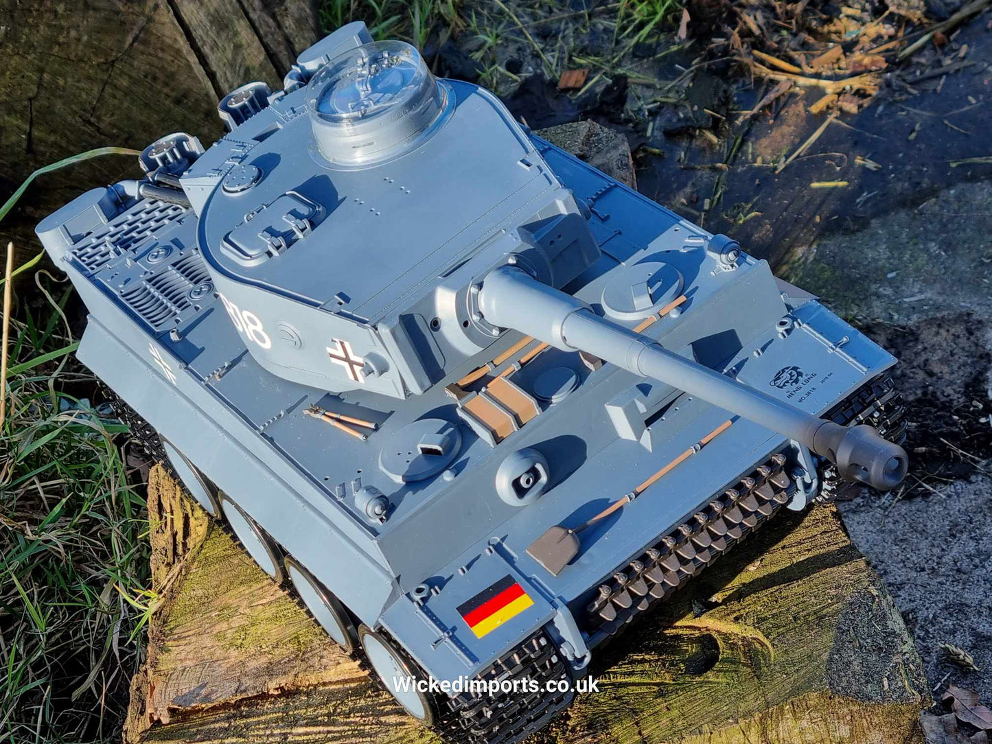 Tiger I V7 with Infrared Battle System (2.4Ghz + Shooter + Smoke + Sound)