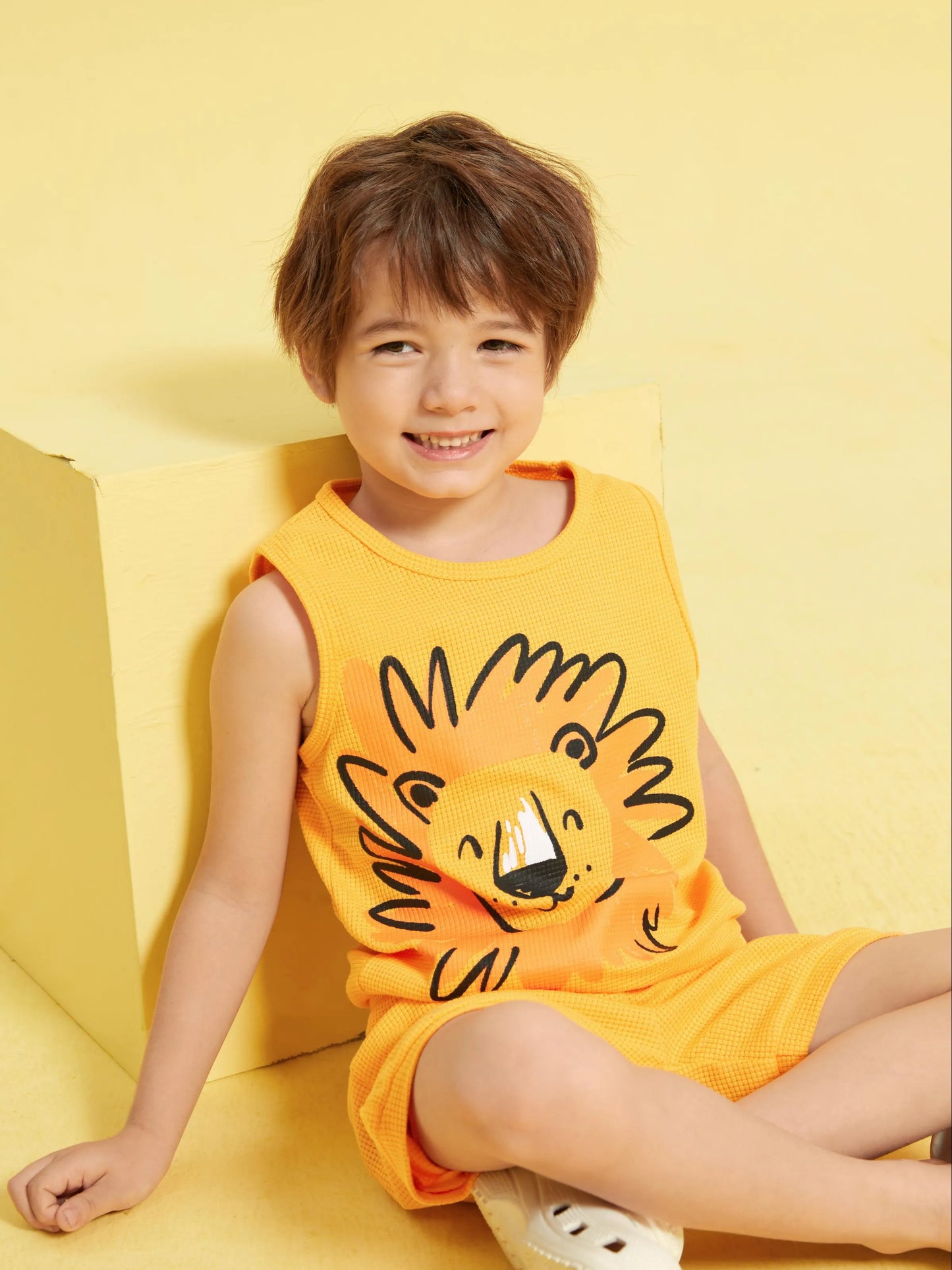 Toddler Boy 2pcs Dino Print Tank Top and Shorts Set Yellow