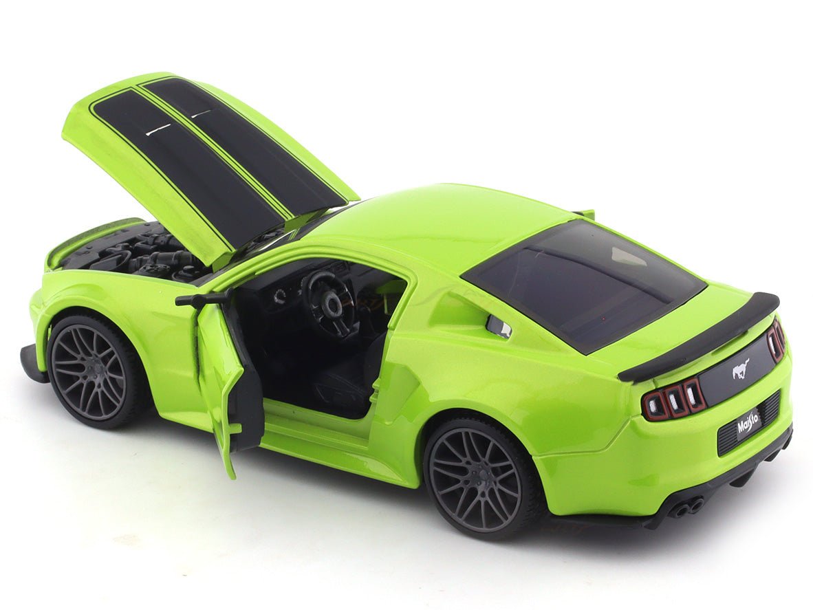 Ford Mustang Streetracer green 1:24 Maisto diecast alloy scale model car