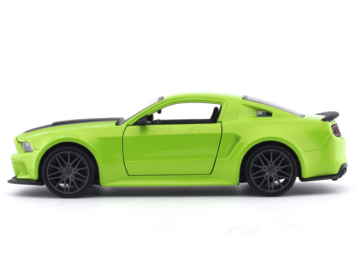 Ford Mustang Streetracer green 1:24 Maisto diecast alloy scale model car
