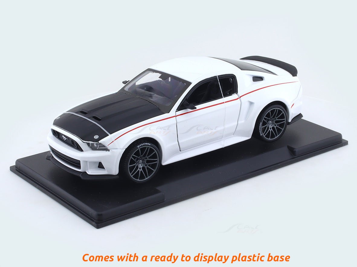 Ford Mustang Streetracer white 1:24 Maisto diecast alloy scale model car