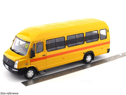 Force / Tempo Traveller School bus 1:24 Dealer Edition diecast Scale Model collectible