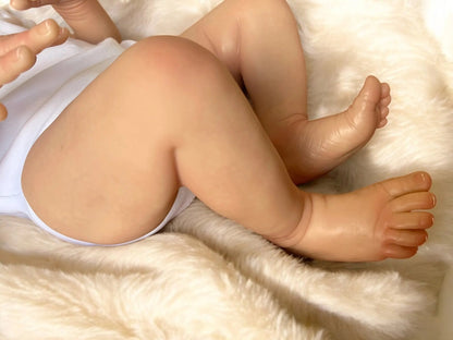 Luna – Closed Eyed Reborn Baby Doll | Realistic Newborn Girl – Crafted with Care in the UK