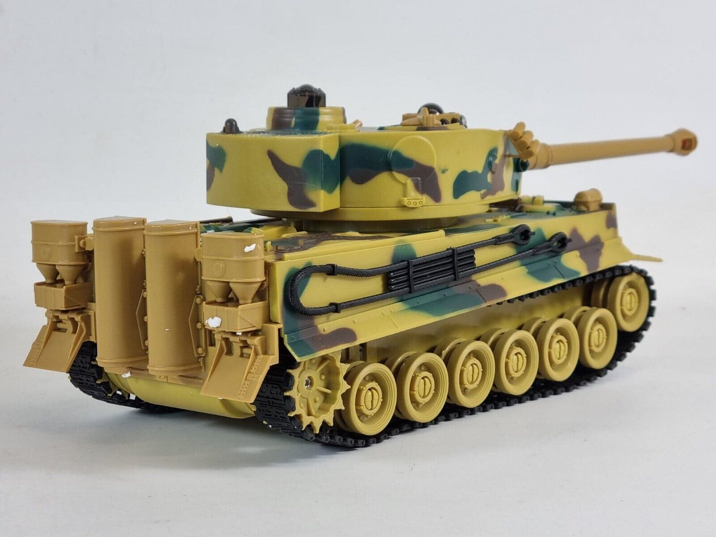 German Tiger VS American Military Model (Pack of 2)