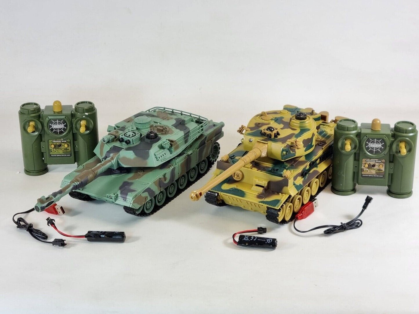 German Tiger VS American Military Model (Pack of 2)